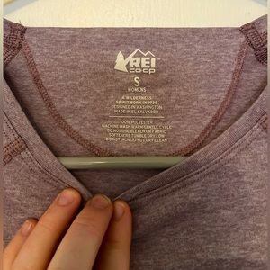 REI light weight long sleeve base layer Size small light purple color